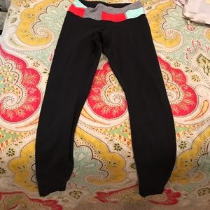 Lu lu lemon size 4 reversible leggings